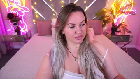 Kira online show from April 26, 7:44 pm