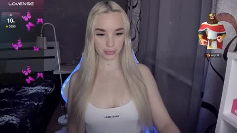 kirakrox online show from March 6, 10:27 pm