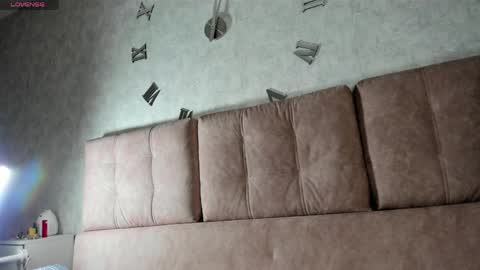 Kira online show from April 29, 6:02 pm