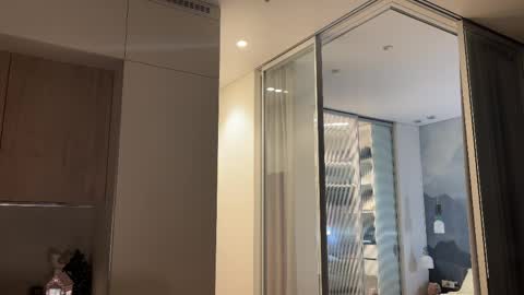 Kira online show from April 2, 2:14 pm