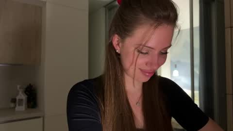 Kira online show from April 16, 8:08 pm