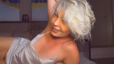 kirasunny online show from July 13, 4:08 pm