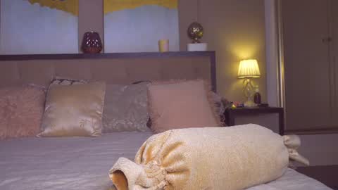 kirasunny online show from June 19, 1:25 pm