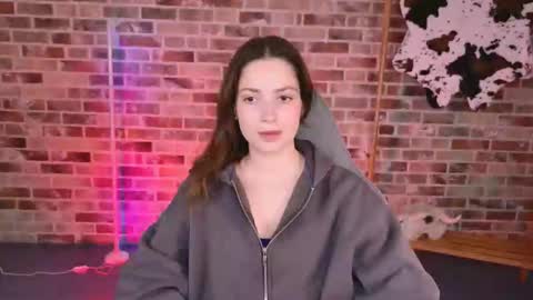 kiravair online show from March 18, 12:10 pm