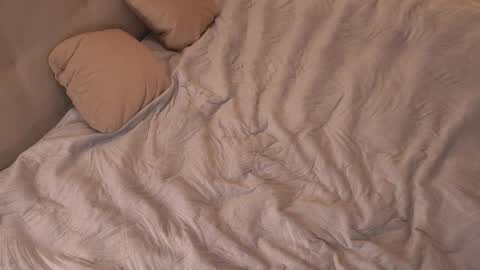 kiri_pvt online show from November 9, 10:27 pm