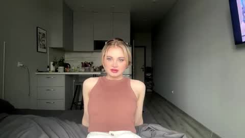 Kira online show from April 21, 9:05 am