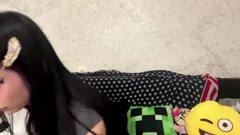 Hina online show from April 26, 1:53 pm