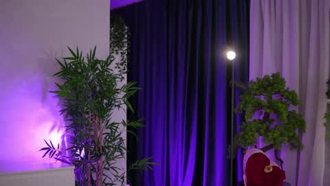 Kiss Jess online show from April 28, 2:27 am