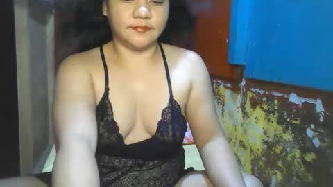 Snapshot of kiss_me_loves chatting on October 4, 3:27 pm kiss_me_loves online show from October 4, 3:27 pm