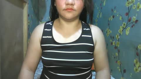 Snapshot of kiss_me_loves chatting on December 21, 11:56 pm kiss_me_loves online show from December 21, 11:56 pm