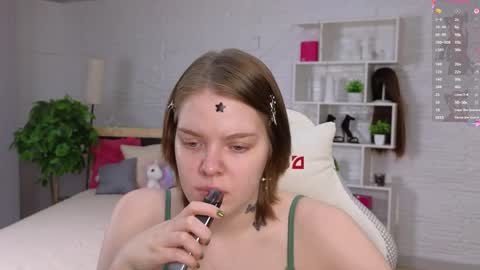 Amely online show from May 23, 12:36 pm