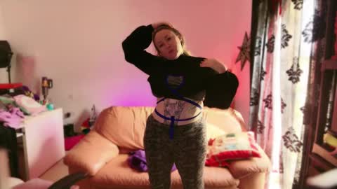 kissica online show from March 11, 8:52 am