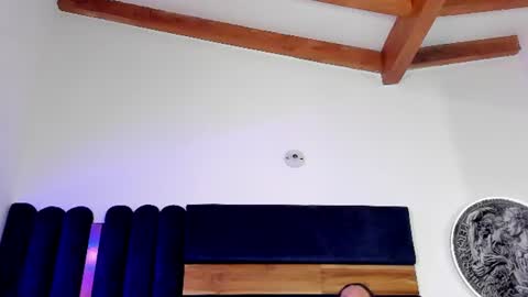 Kissing Company online show from June 20, 4:27 am