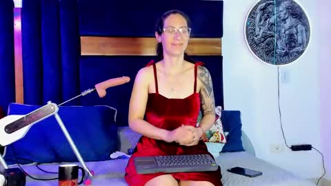 Kissing Company online show from May 3, 6:28 am