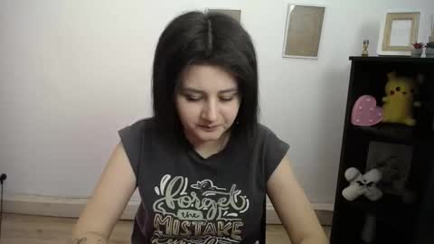 kissleoxx online show from March 16, 1:15 pm