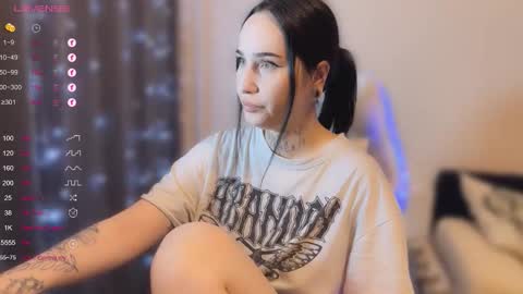 Snapshot of kissmenastya chatting on October 26, 5:19 pm Nastya  online show from October 26, 5:19 pm