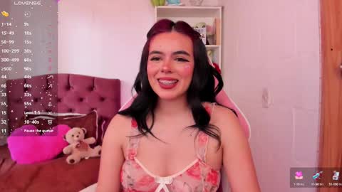 Lily online show from March 4, 9:00 pm