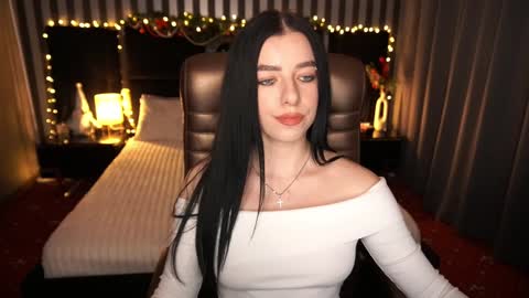 Snapshot of kitnis1love chatting on December 8, 8:15 pm kitness online show from December 8, 8:15 pm