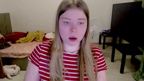 Jennyblonde and Emmabrunette online show from January 13, 4:00 pm