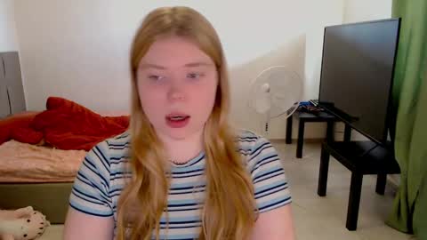 Jennyblonde and Emmabrunette online show from May 8, 11:35 am