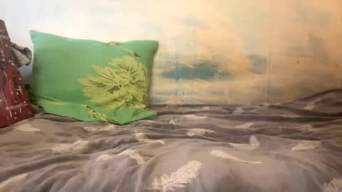 Kittie Creme online show from April 25, 2:25 pm