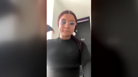 kitty914_ online show from May 3, 5:38 pm