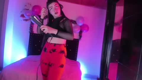 kitty__chs online show from January 14, 1:49 pm