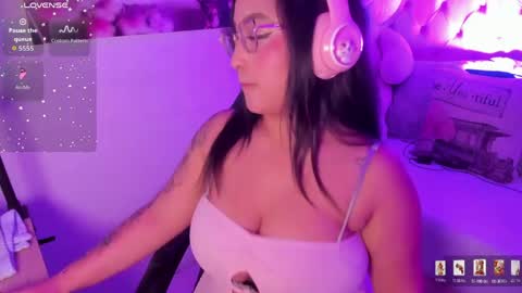 Kitty  online show from April 22, 6:54 am