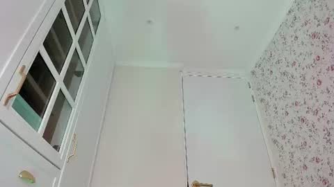 sophie online show from July 18, 6:43 pm