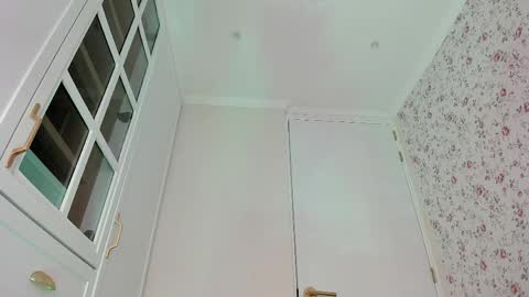 sophie online show from April 23, 8:00 pm