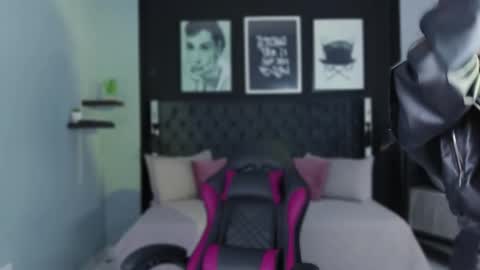 Kitty online show from February 19, 12:05 pm