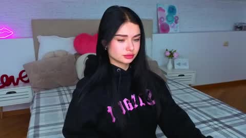 kitty_cut1ee_ online show from April 19, 6:10 pm