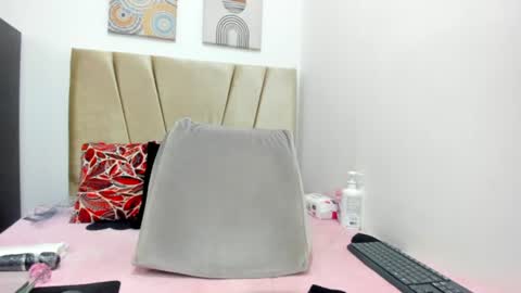 kitty_hot_sex_ online show from June 11, 12:32 am