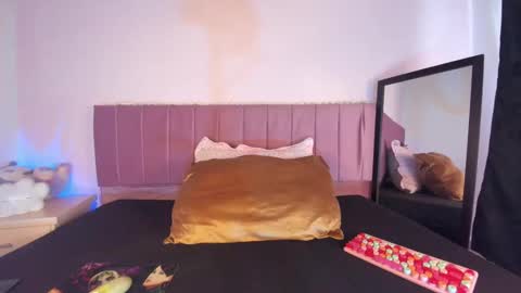 kitty_kryss online show from October 21, 1:48 pm