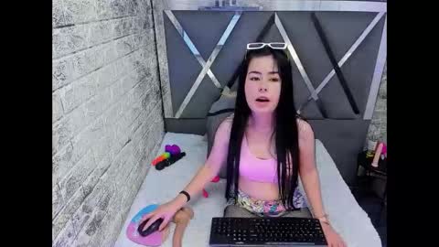 kitty_small69 online show from April 28, 3:05 pm