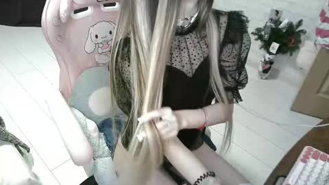 KittyBounty online show from December 15, 8:36 pm