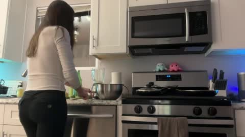 kittypurr79 online show from April 2, 4:43 am