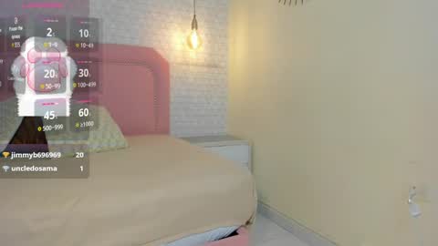  K I T T  Y  online show from April 24, 2:09 pm