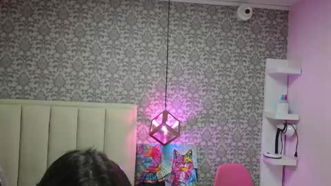  K I T T  Y  online show from February 25, 11:21 am