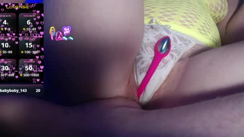 kittywhiteass online show from April 21, 7:37 am