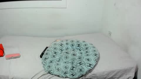 kityyummy online show from January 1, 11:27 am