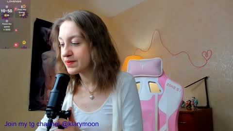 Snapshot of klary_moon chatting on December 2, 3:23 pm Lisa online show from December 2, 3:23 pm
