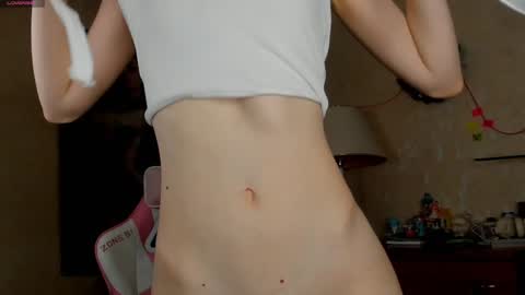 Snapshot of klary_moon chatting on January 18, 1:29 pm Lisa online show from January 18, 1:29 pm