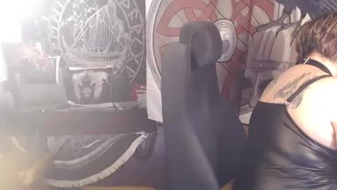 Michelle online show from April 19, 4:01 am