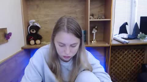 klerkarina online show from October 19, 7:10 am