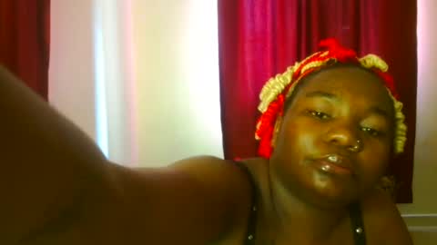 Snapshot of knight_nurse69 chatting on February 13, 11:28 am knight_nurse69 online show from February 13, 11:28 am