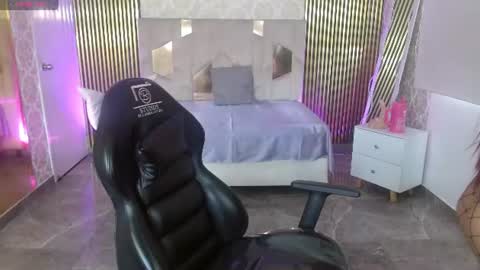 kolyn_tay online show from July 7, 7:27 pm