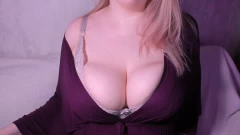 Snapshot of kriisrus chatting on March 2, 9:41 pm KrisRus online show from March 2, 9:41 pm