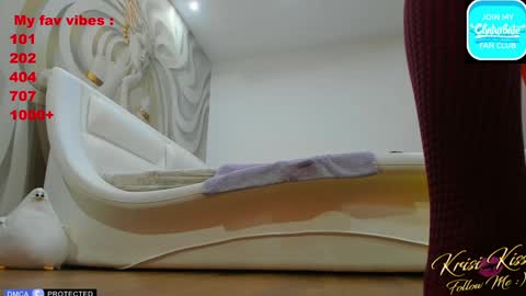 Snapshot of krisi_kiss chatting on February 26, 1:54 pm KrisiFollow me  Thumb UP  online show from February 26, 1:54 pm