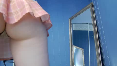 kriskras__ online show from October 13, 5:21 am